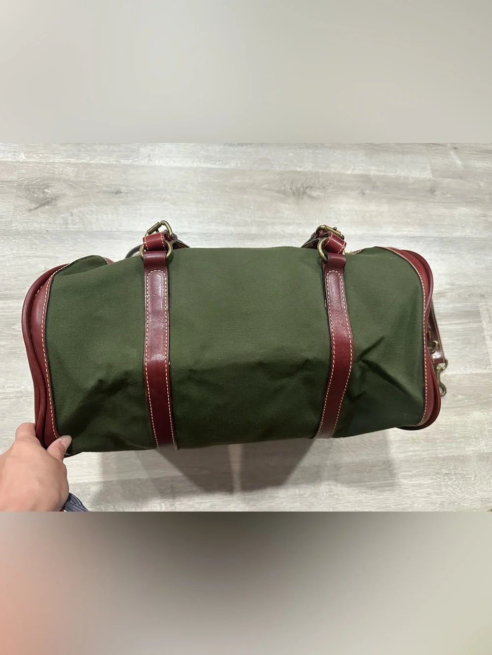 BG32 NWT Holland Sport Leather & Canvas Duffle Bag Safari Green 16” Length
